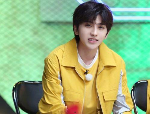 狗仔爆料蔡徐坤最新,狗仔爆料揭秘偶像生活幕后！”